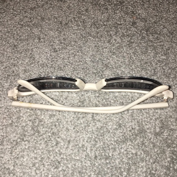 Vintage 1980’s Sunglasses - Picture 4 of 16